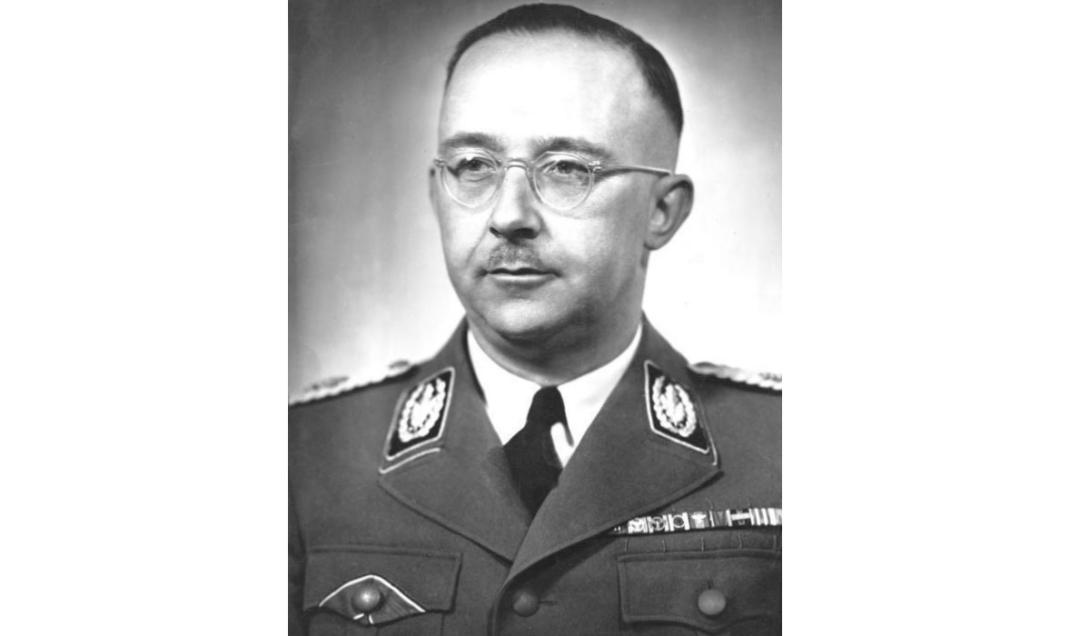 Nasce Heinrich Himmler, nazista que foi um dos principais arquitetos do Holocausto